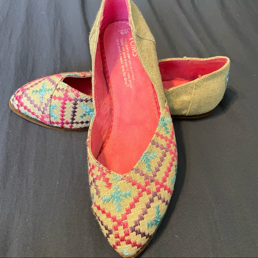 Toms dress shoes size 6